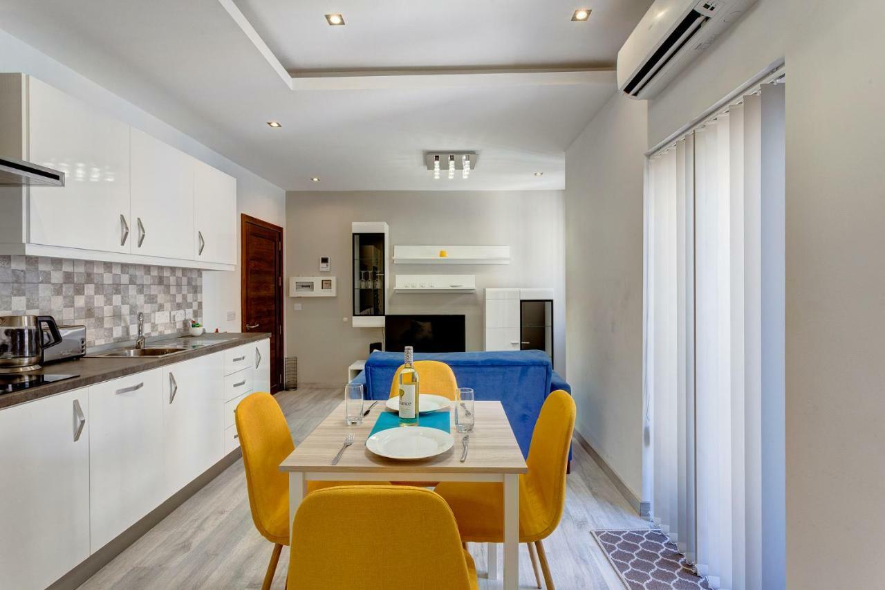 Modern Apartment Just Off The Promenade Sliema Exterior foto